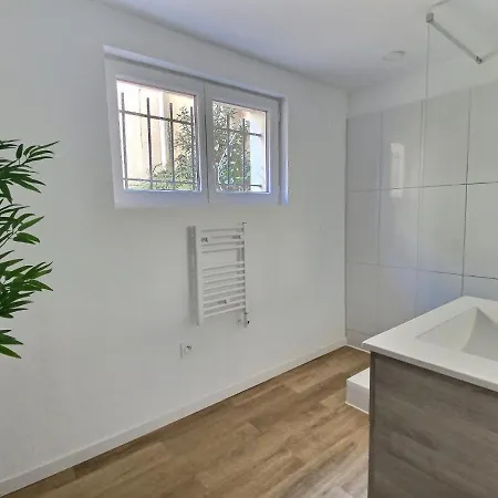 Superbe * Maison Moderne * Proche Centre * Parking Prive * Angers