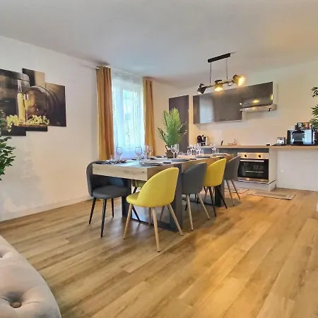 Superbe * Maison Moderne * Proche Centre * Parking Prive *